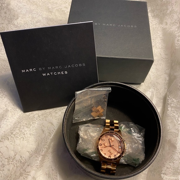 Marc Jacobs Chronograph Rose-gold Watch - Picture 4 of 10